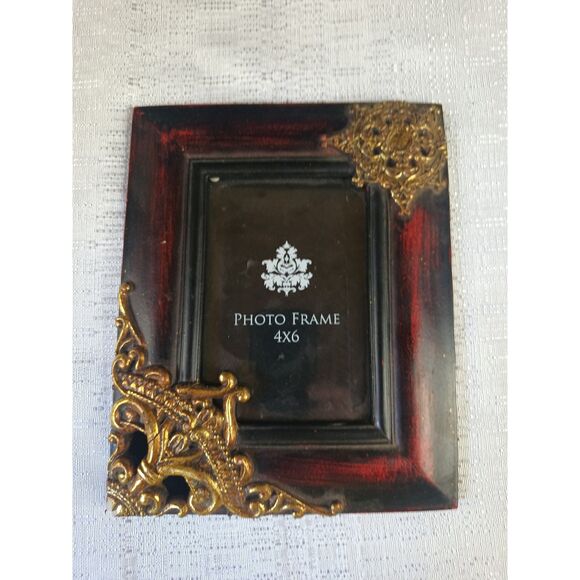 Solid Wood And Metal Ornament Picture Frame For 4x6 Photo Mahogany Finish - Picture 6 of 9